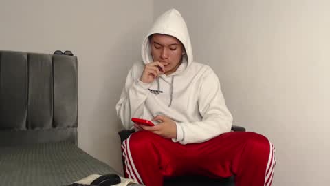 Owen online show from December 18, 5:26 am