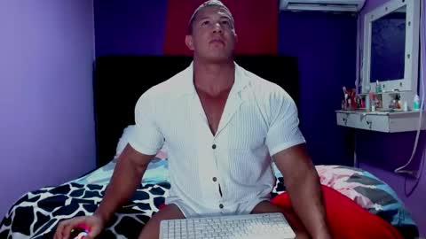 perseuz online show from March 10, 11:21 pm