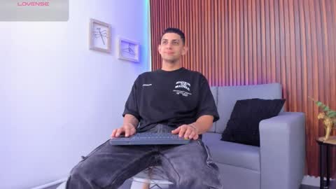 alex online show from March 28, 12:49 pm