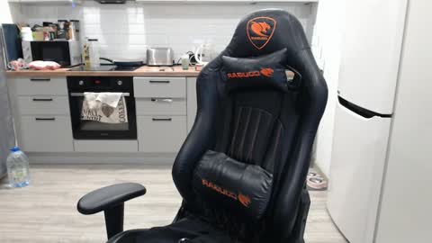 Alex online show from February 2, 3:32 am