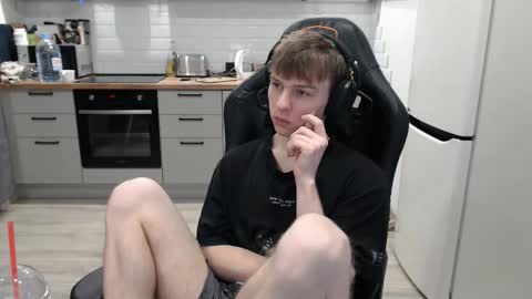 Alex online show from February 9, 4:40 pm