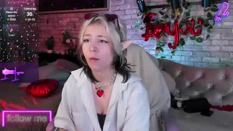 Snapshot of alex_howell chatting on February 12, 8:40 pm alex_howell online show from February 12, 8:40 pm