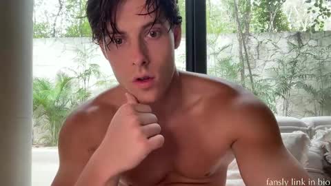 Alex Stone online show from May 30, 8:28 pm