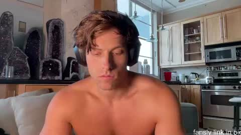 Alex Stone online show from July 26, 6:15 pm