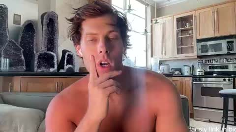 Alex Stone online show from July 30, 9:36 pm