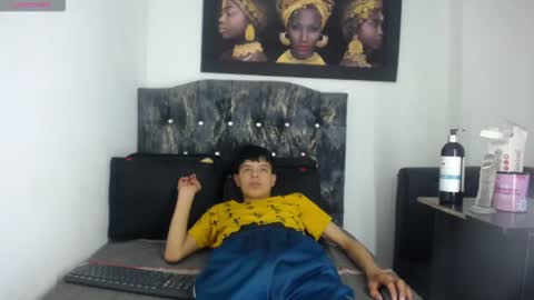 alex_it0 online show from May 19, 12:22 pm