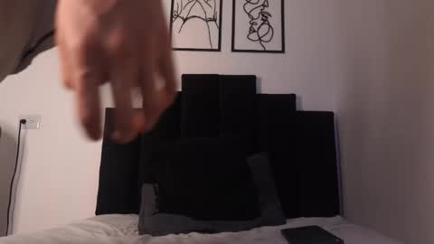 alex_mark_ online show from February 20, 4:40 pm