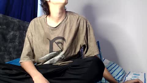 alex_mark_ online show from June 10, 4:28 pm