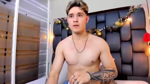 Alex  online show from May 2, 8:47 pm