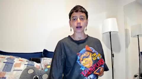 Snapshot of alex_poett chatting on February 19, 11:36 pm Residente0xxx online show from February 19, 11:36 pm