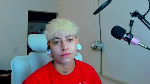 Snapshot of alex_poett chatting on December 15, 2:16 am Residente0xxx online show from December 15, 2:16 am