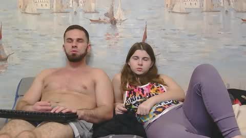 Alex and Sarah online show from November 26, 1:06 am