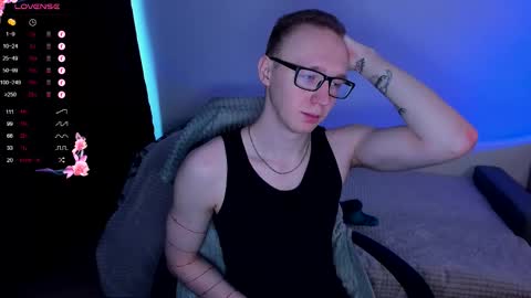 alex_silent online show from October 31, 6:25 am