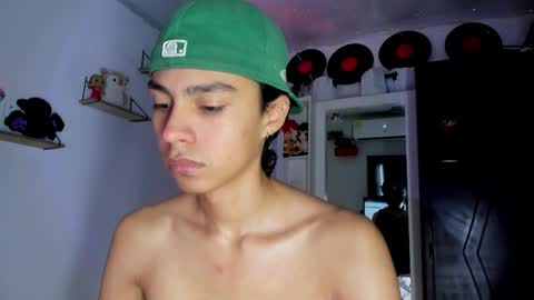 Alex online show from November 11, 4:18 pm