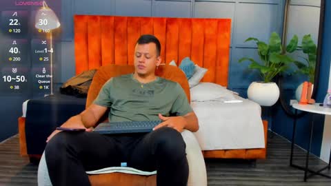 Alex Towers online show from December 21, 6:55 pm