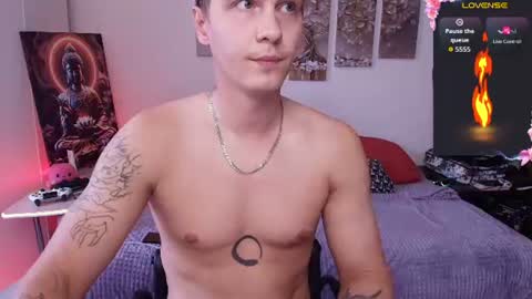 Snapshot of alex_wandhot chatting on July 27, 5:36 am Alex WandHot online show from July 27, 5:36 am