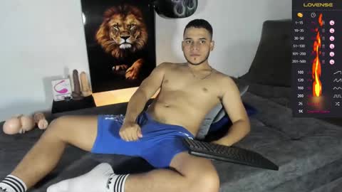 Snapshot of alex_woll11 chatting on February 2, 5:26 pm Alex Woll online show from February 2, 5:26 pm