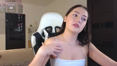 Alexa  dont forget to thumbs up me online show from November 3, 2:35 am