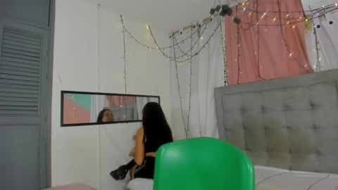 Snapshot of alexa_dream_0 chatting on September 28, 2:55 pm alexa_dream_0 online show from September 28, 2:55 pm