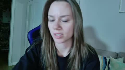 Snapshot of alexa_feels chatting on May 17, 4:47 pm Little Duck homie online show from May 17, 4:47 pm