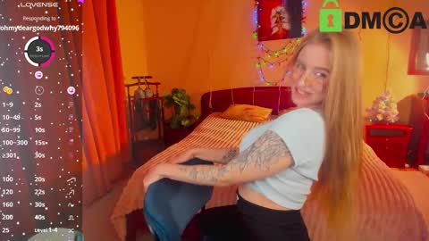 Snapshot of alexa_glory chatting on December 15, 12:49 pm Alexa online show from December 15, 12:49 pm