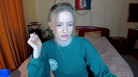 Snapshot of alexa_glory chatting on February 2, 12:24 pm Alexa online show from February 2, 12:24 pm