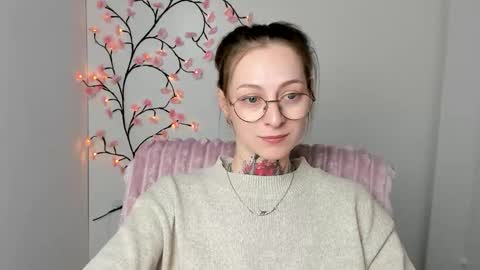 Snapshot of alexa_kittie chatting on April 19, 11:31 am Alexa online show from April 19, 11:31 am