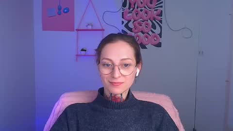 Snapshot of alexa_kittie chatting on April 23, 12:29 pm Alexa online show from April 23, 12:29 pm