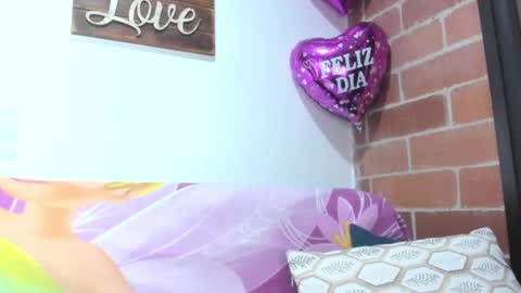 Snapshot of alexa_latina chatting on January 17, 8:55 pm alexa latina online show from January 17, 8:55 pm