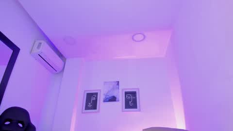 Snapshot of alexa_millers_ chatting on February 8, 7:37 am Alexa Millers online show from February 8, 7:37 am
