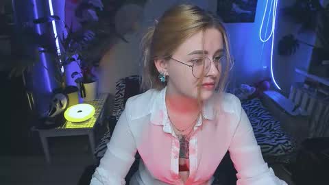 alexa_pirs online show from November 1, 2:52 pm