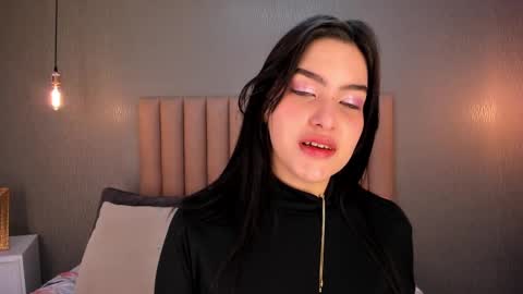 Snapshot of alexa_thaylor_ chatting on February 5, 1:33 pm Alexa Thaylor online show from February 5, 1:33 pm