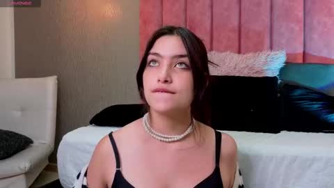 Snapshot of alexa_thaylor_ chatting on December 15, 2:54 pm Alexa Thaylor online show from December 15, 2:54 pm