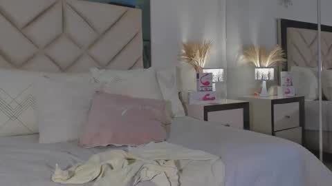 alexa_tobar online show from December 28, 3:37 am