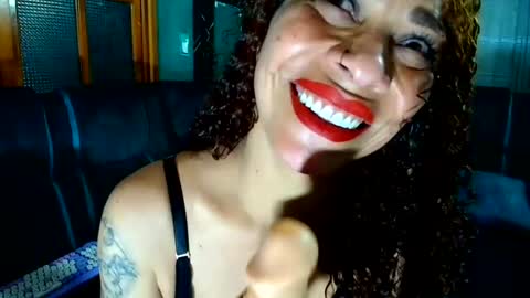 Alexa  y tom online show from August 5, 1:08 am