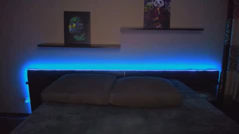 angel online show from November 6, 12:44 am