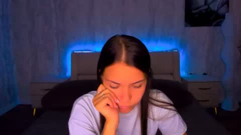 Snapshot of alexabarkley chatting on July 14, 2:05 am angel online show from July 14, 2:05 am