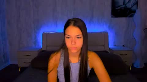 Snapshot of alexabarkley chatting on July 20, 12:14 am angel online show from July 20, 12:14 am