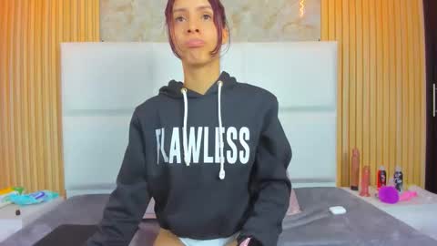 alexagrace12 online show from March 29, 4:07 pm