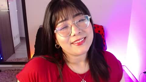 Snapshot of alexakimm chatting on May 1, 10:20 am Alexa online show from May 1, 10:20 am