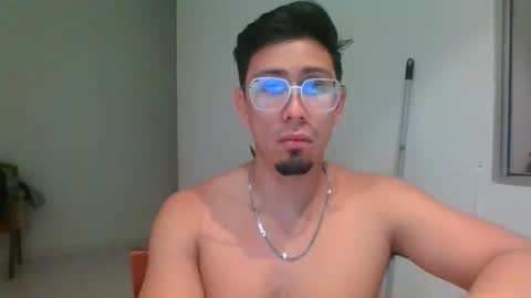 Snapshot of alexandbrandom chatting on October 14, 12:11 am Dotados online show from October 14, 12:11 am