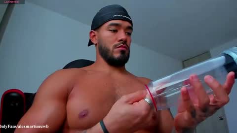 Onlyfansalexmartinezwb  Instagram alexwbmartinez  Twitter martinezcb937 online show from April 18, 7:07 pm