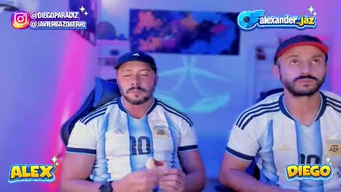 Snapshot of alexanderjaz chatting on February 19, 10:50 pm Alexander Jaz online show from February 19, 10:50 pm