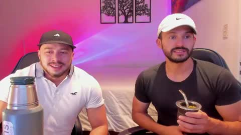 Snapshot of alexanderjaz chatting on June 15, 11:23 am Alexander Jaz online show from June 15, 11:23 am