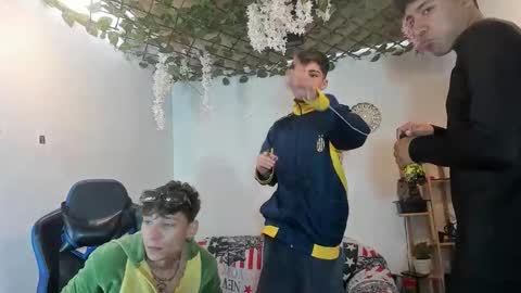 chicos hot online show from October 28, 2:53 pm