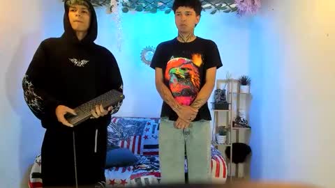 chicos hot online show from November 6, 2:18 pm