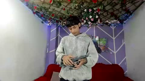 chicos hot online show from August 7, 1:24 pm