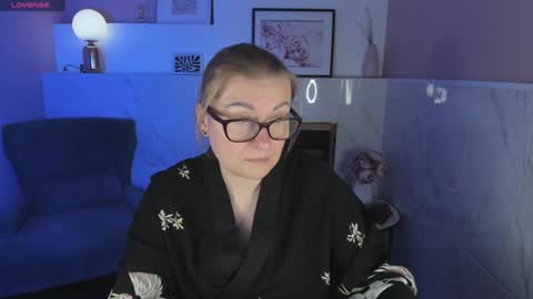 Snapshot of alexandra_kind chatting on January 3, 1:36 pm Alexandra online show from January 3, 1:36 pm