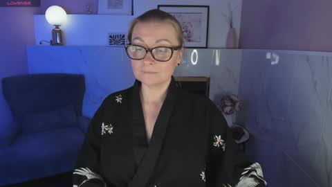 Snapshot of alexandra_kind chatting on January 3, 10:40 pm Alexandra online show from January 3, 10:40 pm