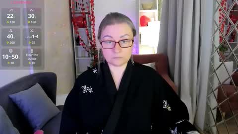 Snapshot of alexandra_kind chatting on February 24, 8:51 pm Alexandra online show from February 24, 8:51 pm